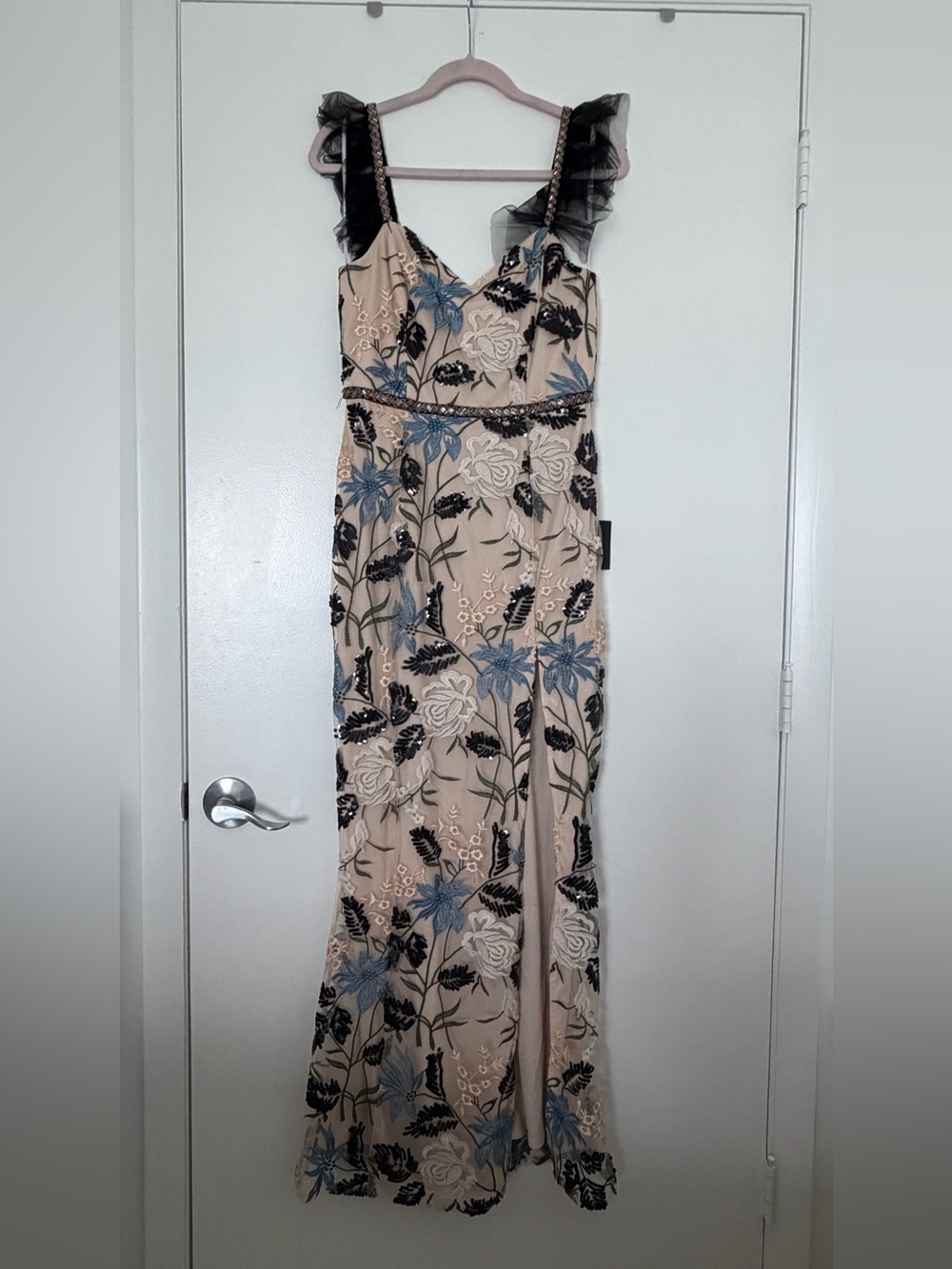NWT Lulus Gown